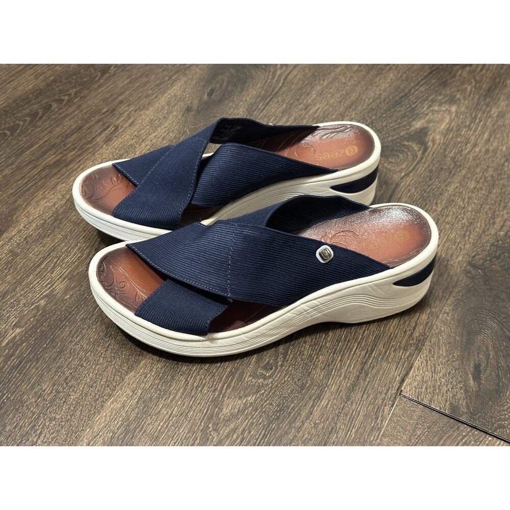 Bzees Secret Wedge Sandal Navy blue,white 9W